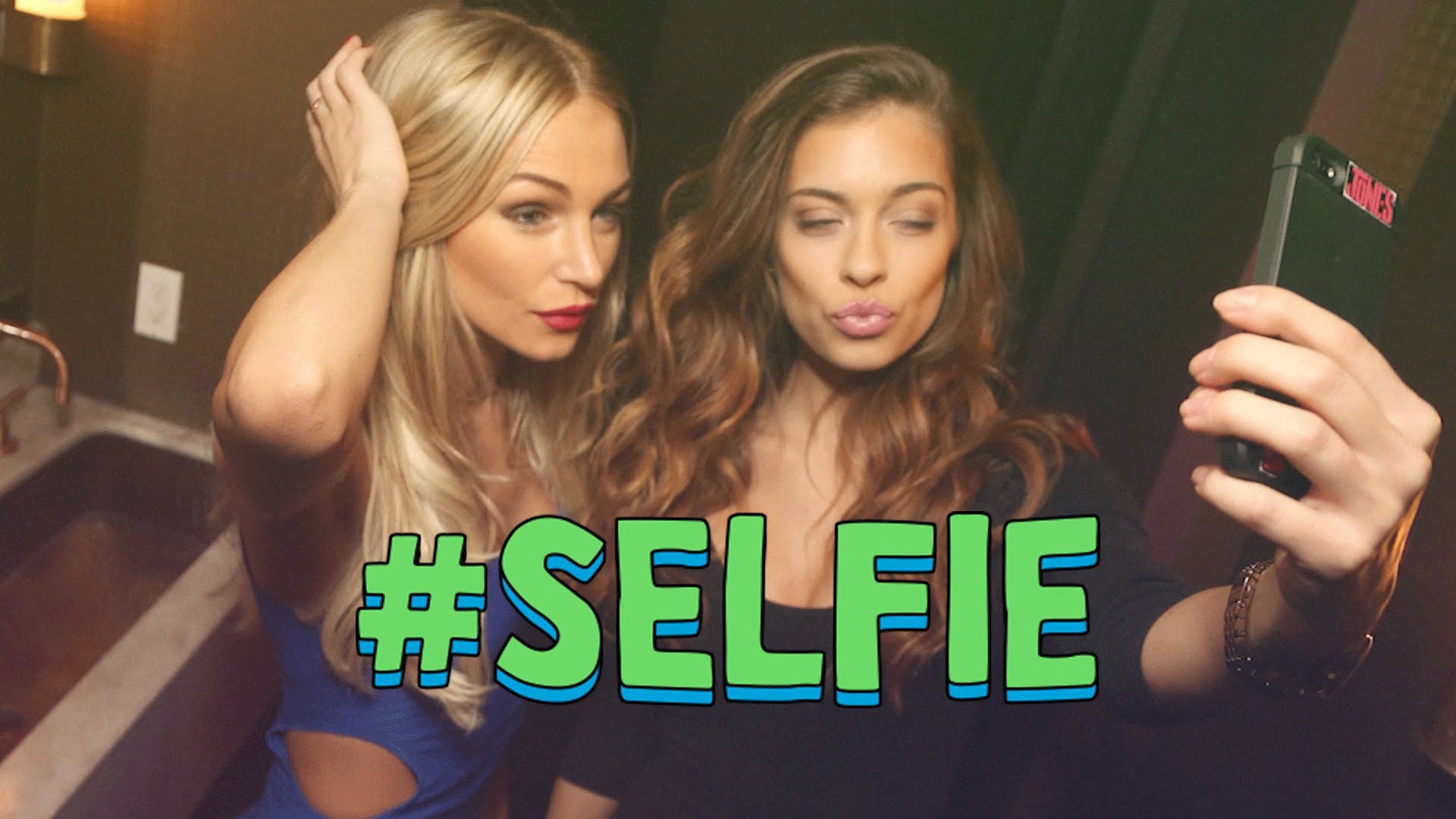 #SELFIE – The Chainsmokers
